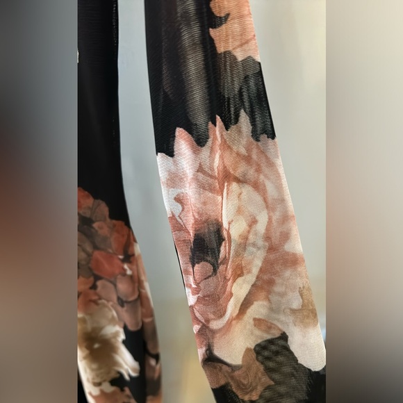 Mesh long sleeve fully-lined low back mini dress. Size XS NWT - Picture 3 of 5